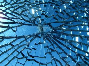 512px-Broken_glass